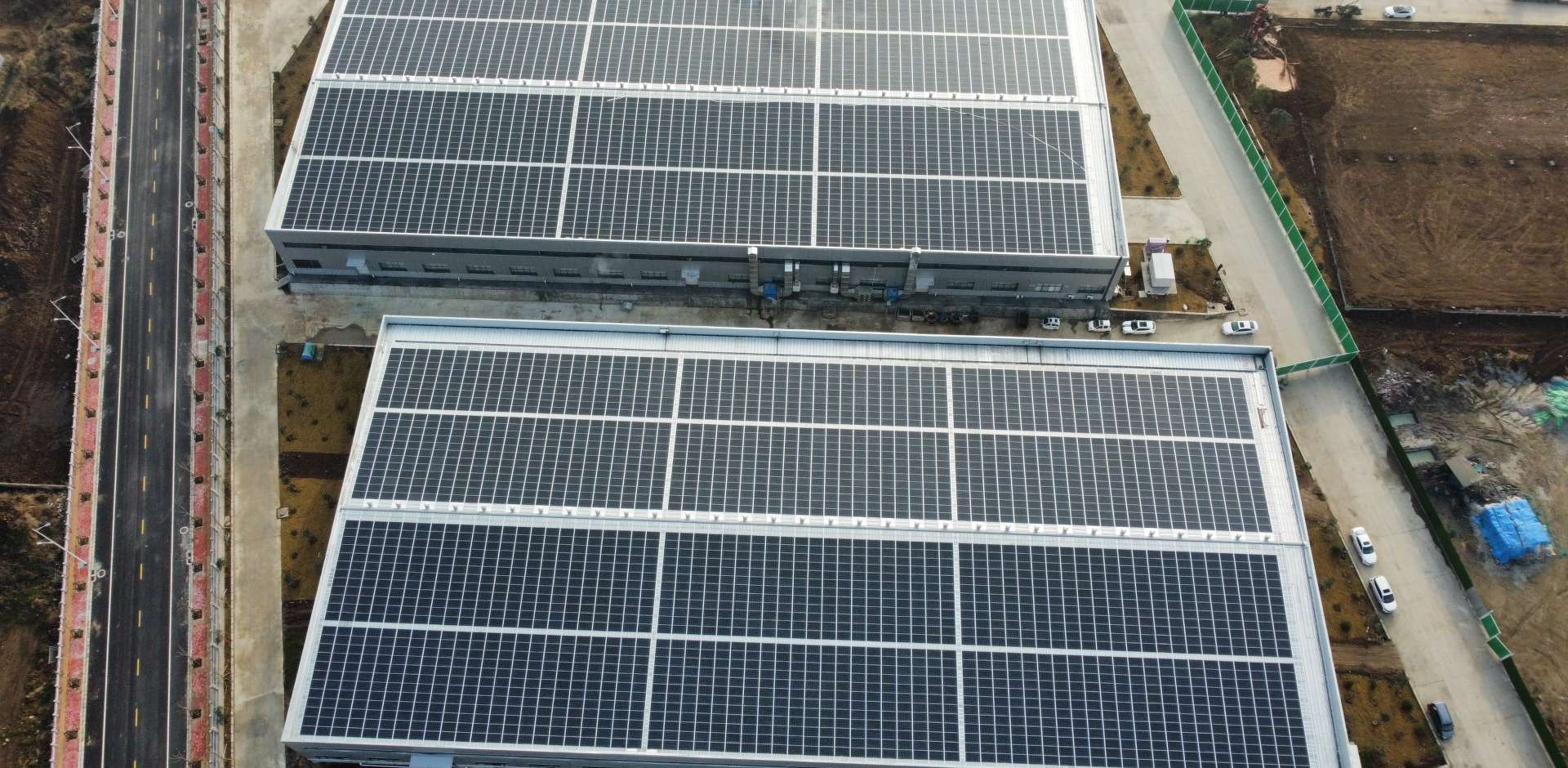 1920-2021年3月，河南唐河县 中部食品城BIPV光伏项目，装机量1.8MW，年发电200万度，满足45%用电需求.jpg